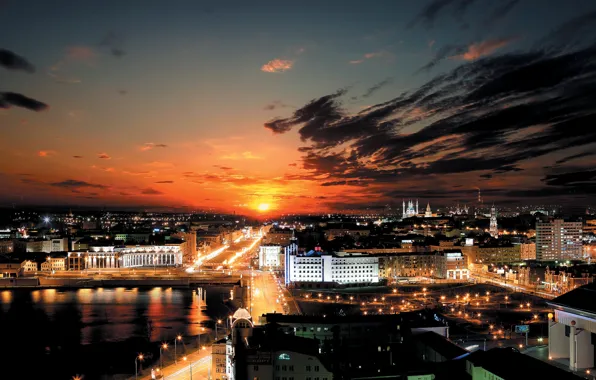 Picture the sun, clouds, sunset, the atmosphere, night city, Kazan