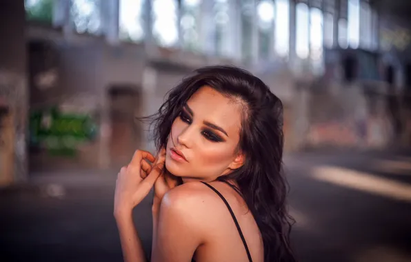 Pose, model, portrait, makeup, brunette, hairstyle, beauty, bokeh