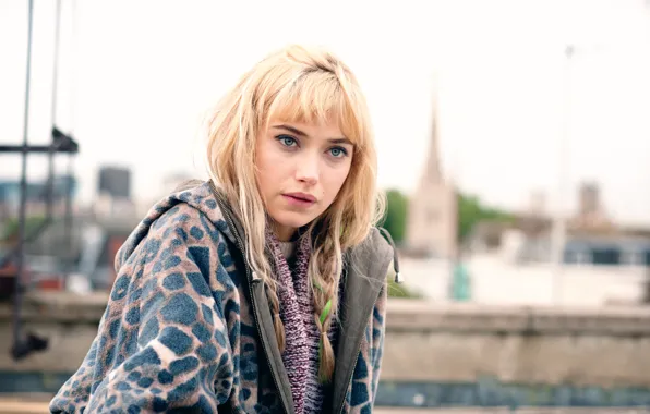 Imogen Poots, A Long Way Down, Imogen Poots, Long fall, in the film