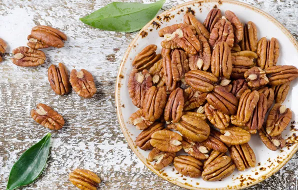 Picture plate, nuts, pecan
