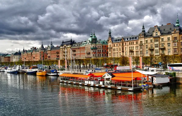 The sky, clouds, boat, home, channel