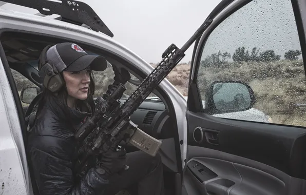 Picture auto, girl, weapons, rain, car