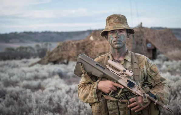 Picture weapons, soldiers, Australian Army