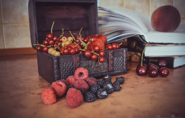 Berries, raspberry, books, chest, peach