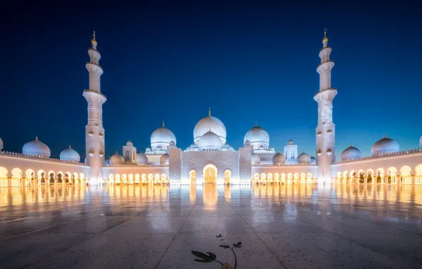 Architecture, Abu Dhabi, Al Maqtaa, Religious Symmetry