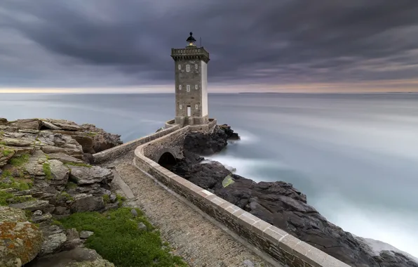 Picture sea, shore, lighthouse, Kermorvant