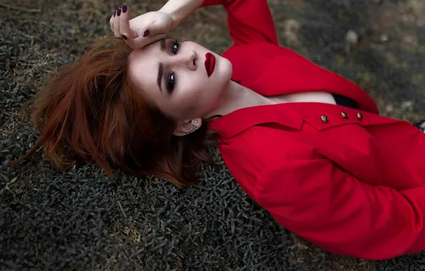 Picture sponge, redhead, piercing, Alexander White, curls, makeup