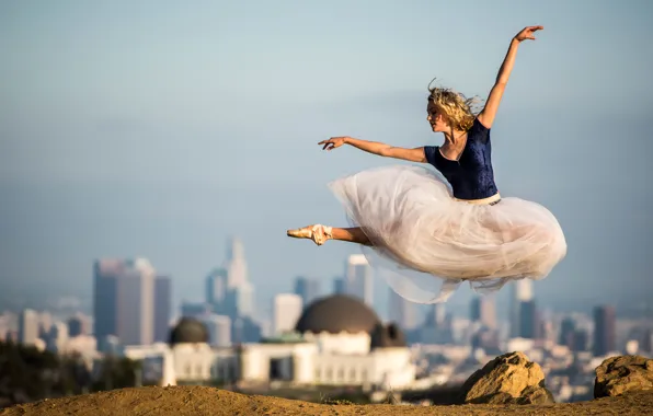 Picture the city, jump, dress, ballerina, in the background, Pointe shoes, Beautiful ballet