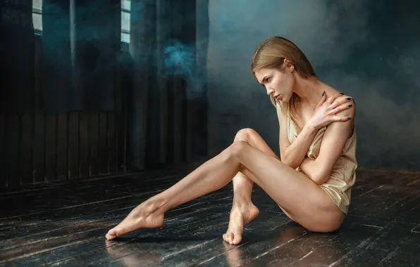 Girl, room, smoke, on the floor, Albert Forest