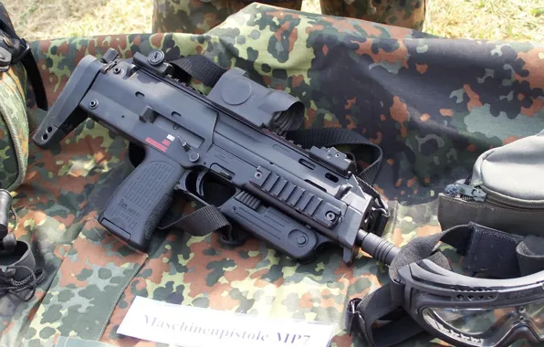 Glasses, optics, camouflage, the gun, MP7A1