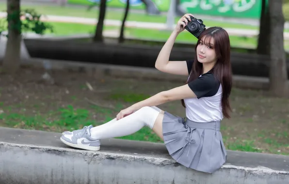 Girl, skirt, t-shirt, the camera, legs, Asian, knee