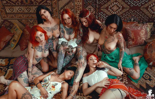 Chest, look, carpet, piercing, tattoo, hip, harem, jelly