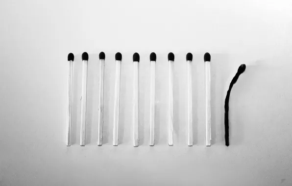 Matches, b/W, by Robin de Blanche, Mismatch