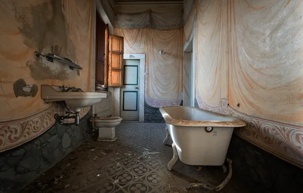 The door, window, bath