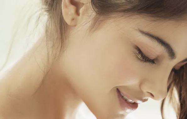 Wallpaper sponge, smile, Sara Orrego, teeth for mobile and desktop