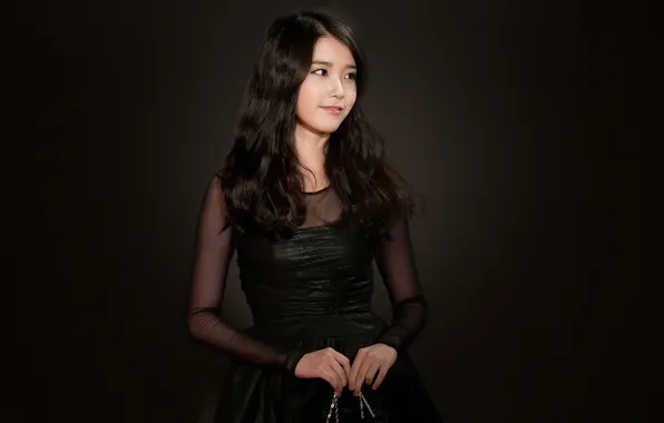 The dark background, singer, Lee Ji Eun, Korean