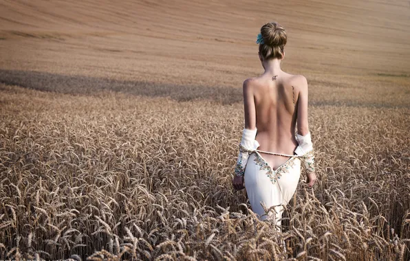 The sun, sexy, pose, model, body, back, figure, dress