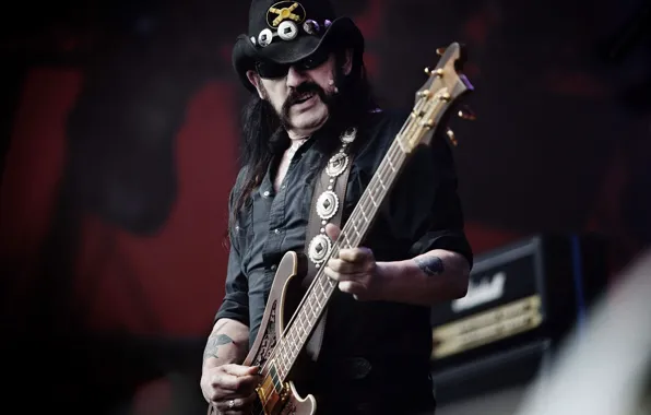 Scene, guitar, strings, hat, glasses, concert, rock, rock