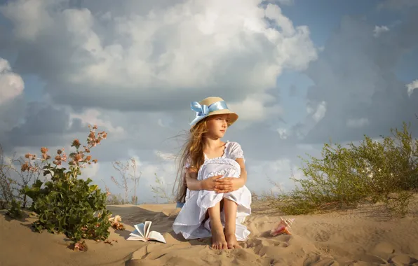 Picture sand, the sky, clouds, vegetation, hat, dress, shell, girl