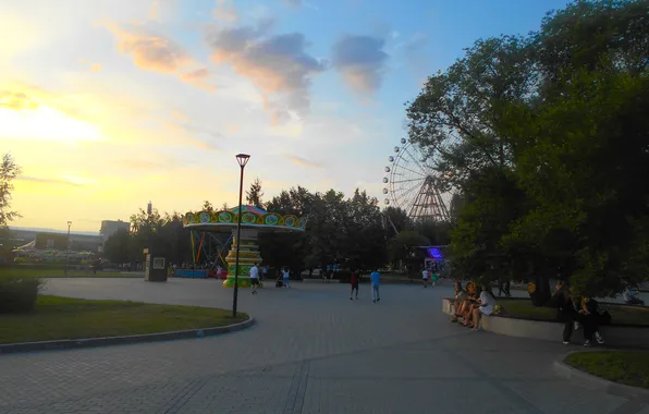 Summer, the sky, the city, people, the evening, Ferris wheel, Russia, architecture