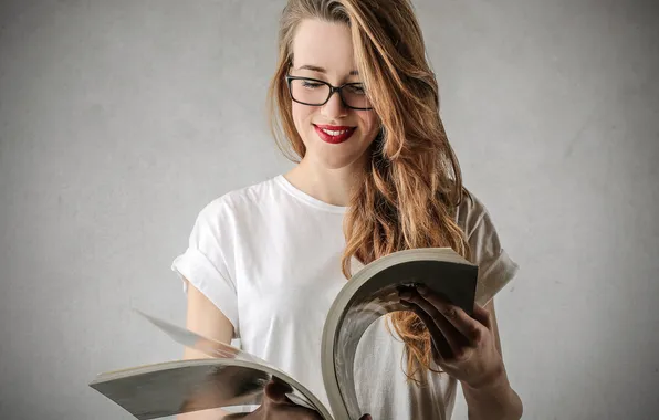 Picture girl, makeup, glasses, outfit, journal, reading