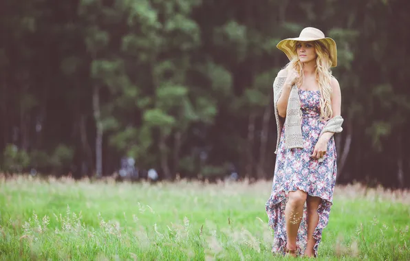 Picture grass, girl, graffiti, hat, photographer, girl, photography, photographer