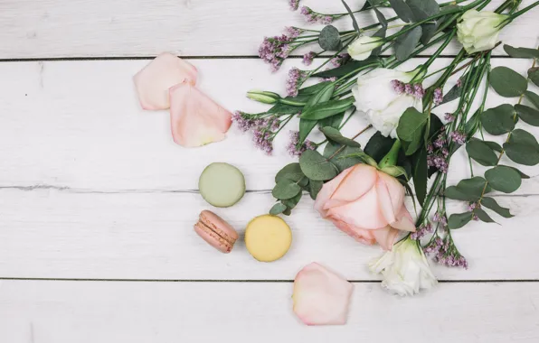 Roses, wood, eustoma, macaron, bouguet, limonium