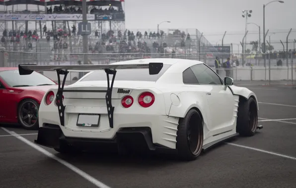 Picture white, Nissan, GT-R