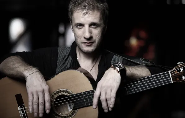 Picture guitarist, virtuoso, Valery Didyulya