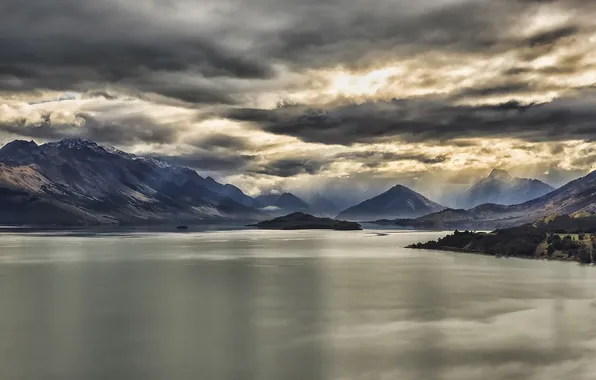 Picture mountains, clouds, lake, New Zealand, Glenorchy
