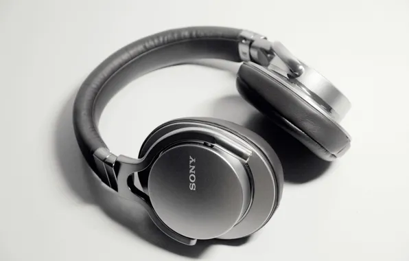 Picture white, black, sony, headphone, MDR-1A, prestige