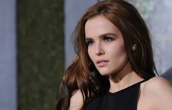 Portrait, actress, Zoey Deutch
