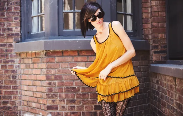 Picture dress, glasses, yellow, Karah The City