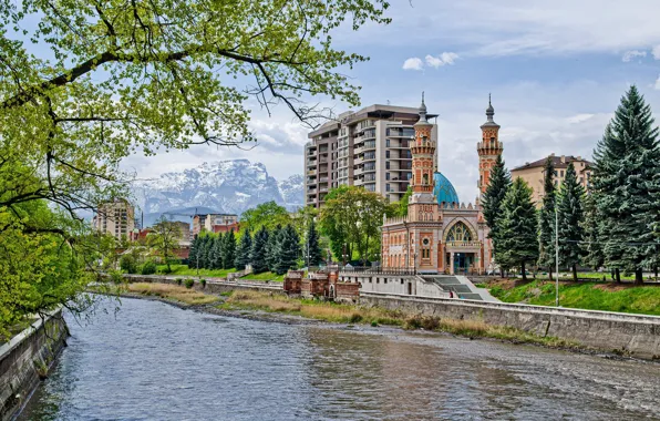 Promenade, Vladikavkaz, Republic of North Ossetia - Alania, Sunni Mosque