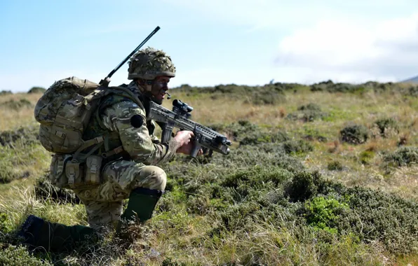 Weapons, soldiers, British Forces