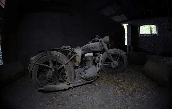 Motorcycle, scrap, the basement