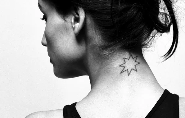 Tattoo, neck, Leonor Varela, Leonor Varela