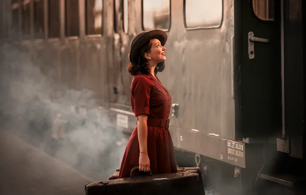 Picture girl, background, train