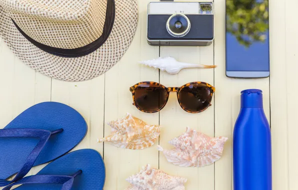 Picture sea, summer, hat, glasses, phone, slates