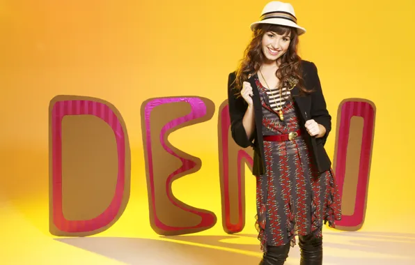 Yellow, smile, background, hat, dress, hairstyle, singer, brown hair