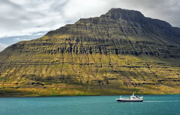 Sea, the sky, mountains, ship