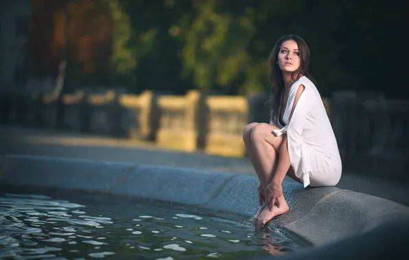 Picture girl, fountain, legs, in white, bokeh, knees, Laws