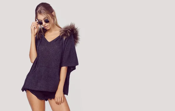 Picture girl, shorts, young, beautiful, model, sunglasses