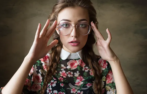 Picture look, girl, face, background, portrait, hands, glasses, braids