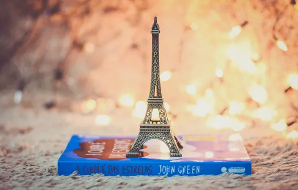 Picture toy, book, Eiffel tower