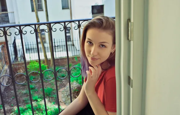 Red, woman, brown, model, look, t-shirt, earring, balcony