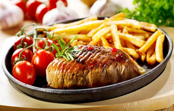 Macro, meat, tomatoes, potatoes