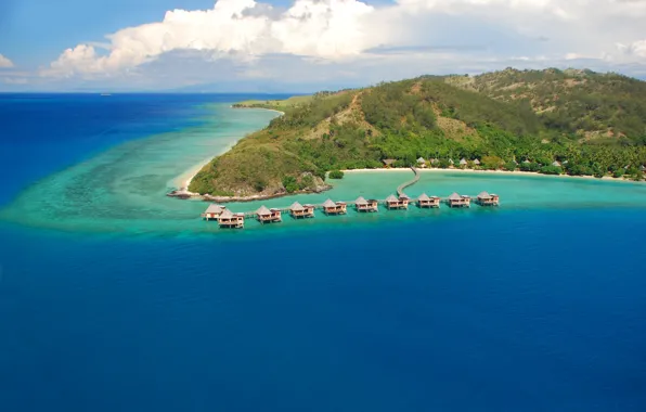 The ocean, island, the hotel