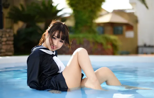 Picture face, smile, hair, pool, legs, Asian