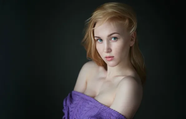Picture neckline, the beauty, shoulders